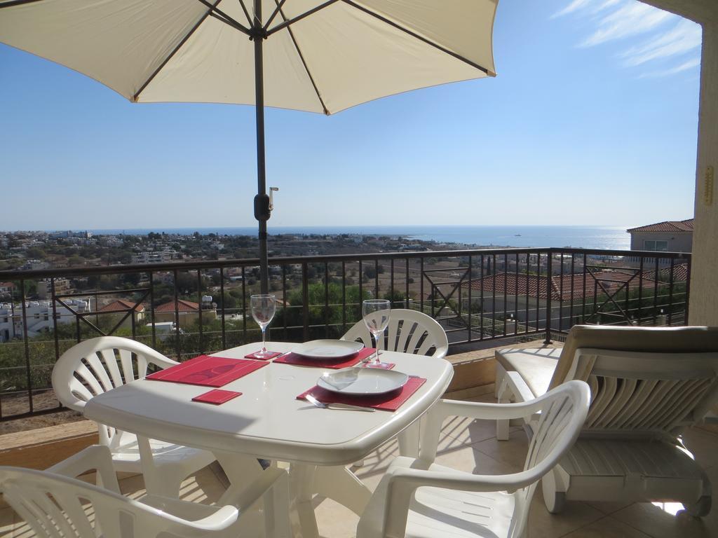 Melania Apartment Paphos Bagian luar foto