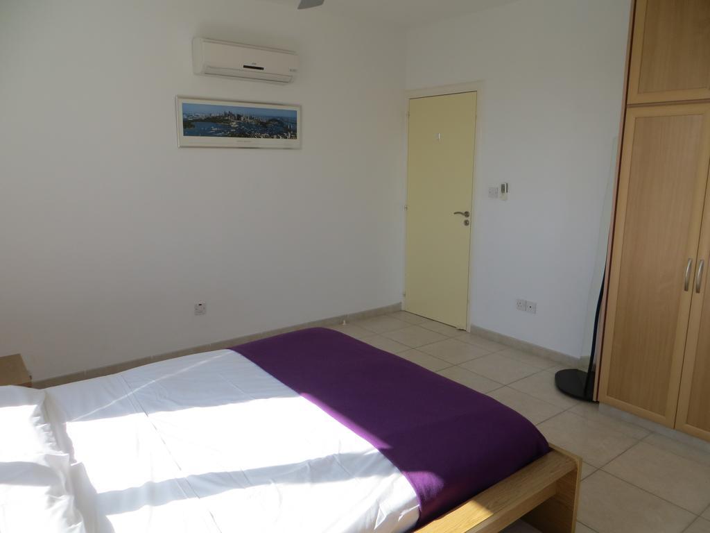 Melania Apartment Paphos Bagian luar foto
